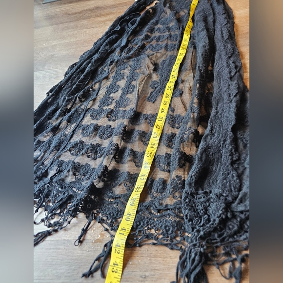 Gorgeous Panhandle Sleeveless Black Lace Rose Duster Kimono Cover with Fringe - Picture 7 of 7